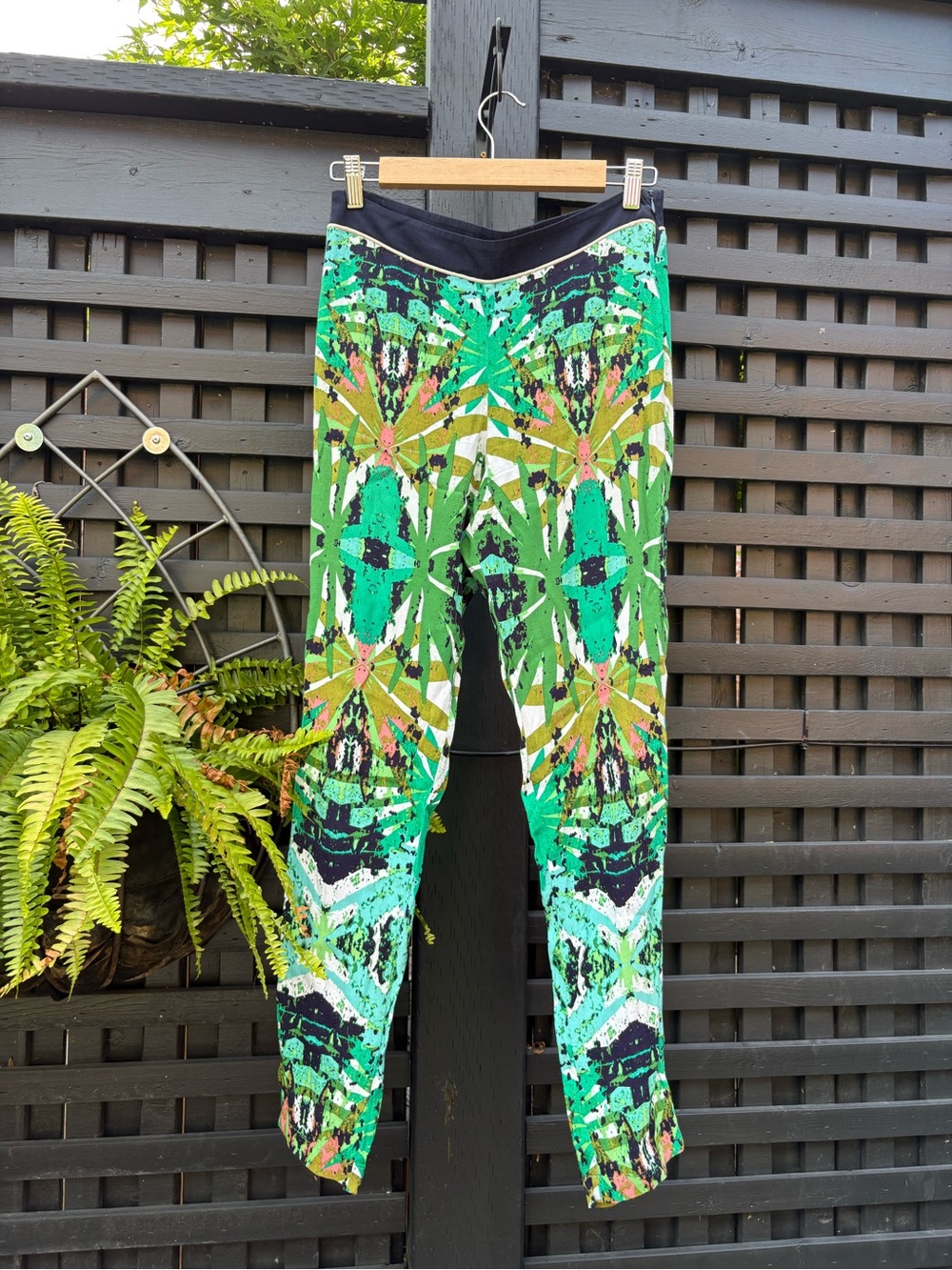 Green Abstract Print Wide-Leg Pants